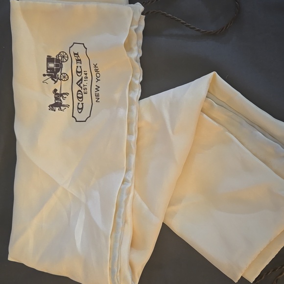 23.5×19 Coach Cream Dust Bag - Picture 1 of 2